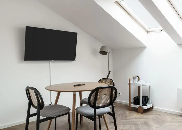 Limehome Prague Halkova