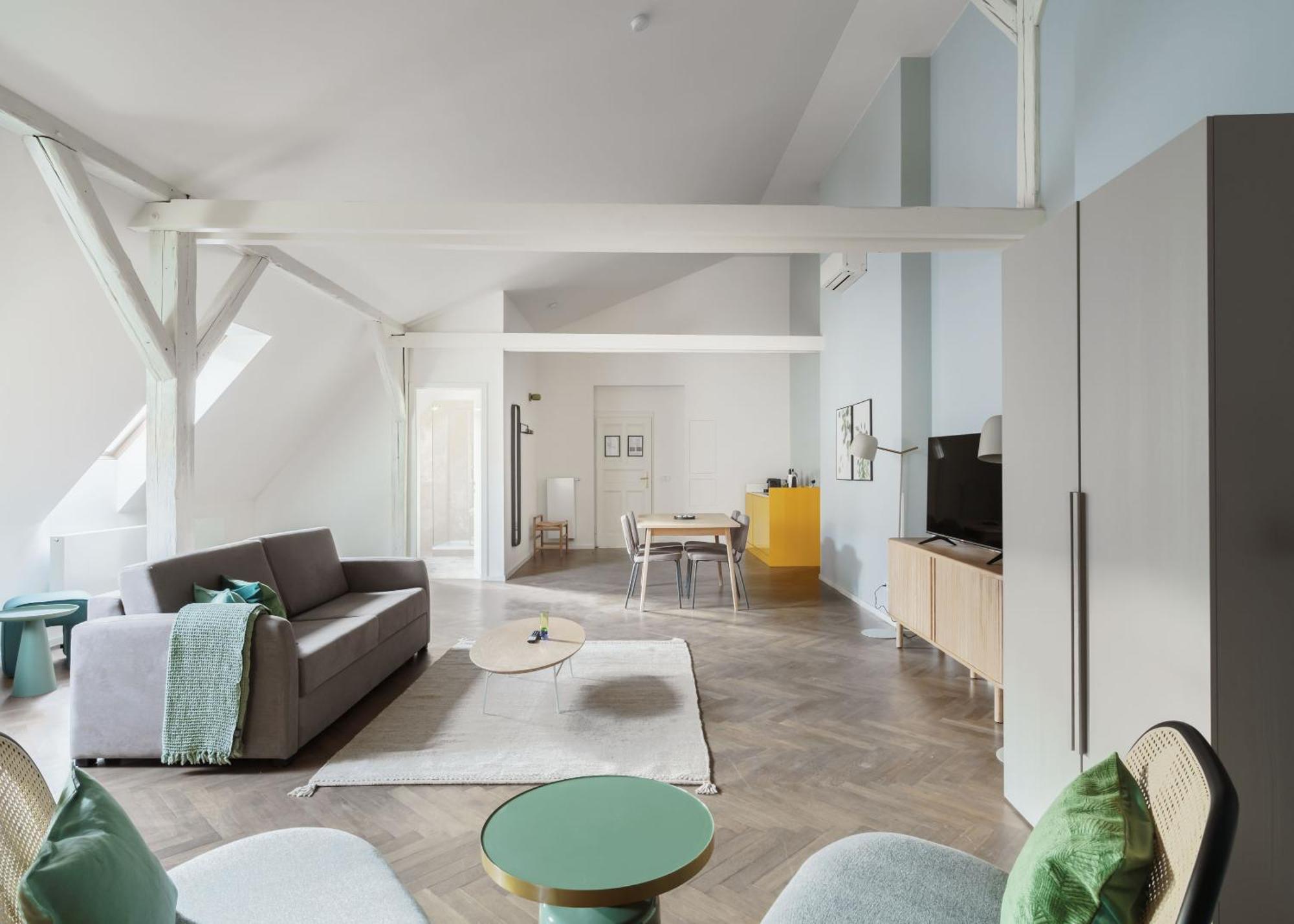 Limehome Halkova Praga