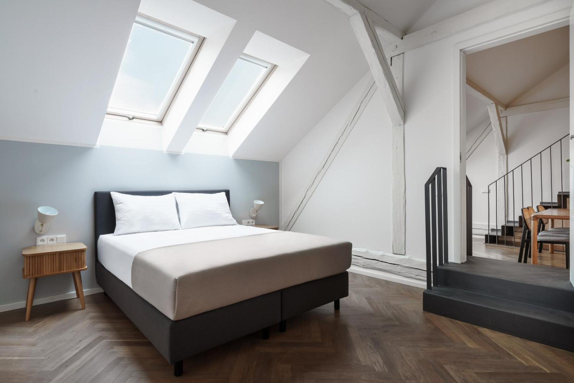 Limehome Halkova 4* Praga