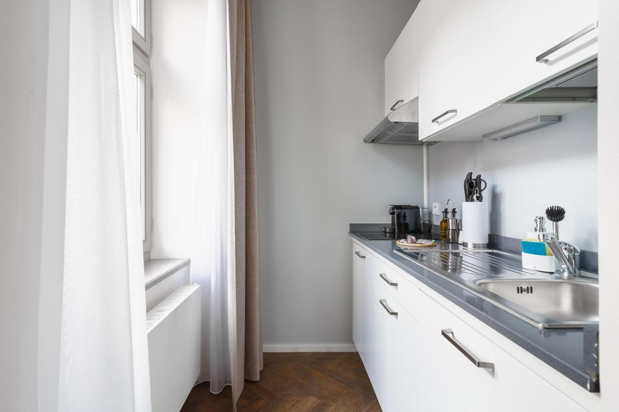 Limehome Halkova Praga