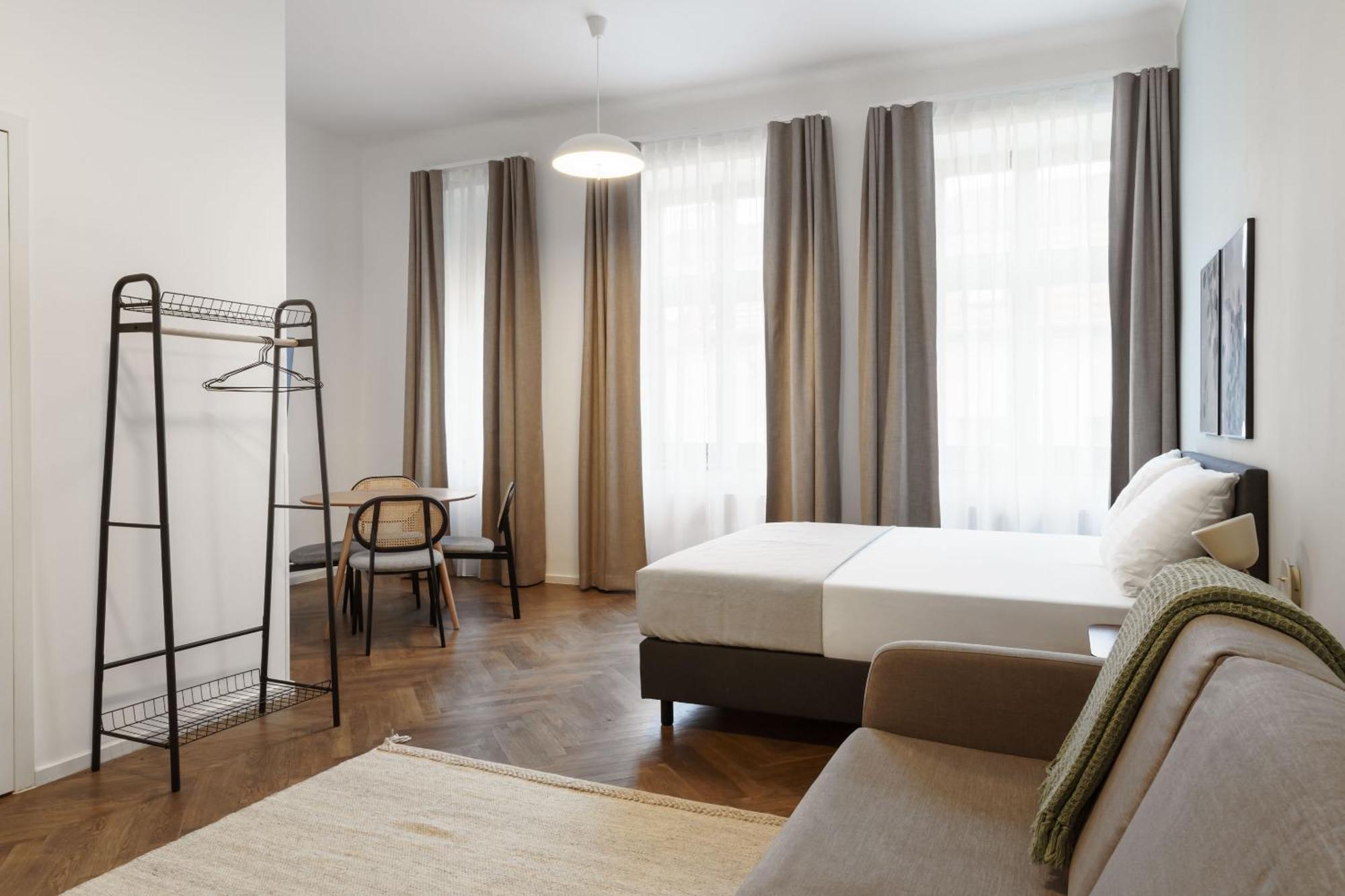 Limehome Halkova 4* Praga