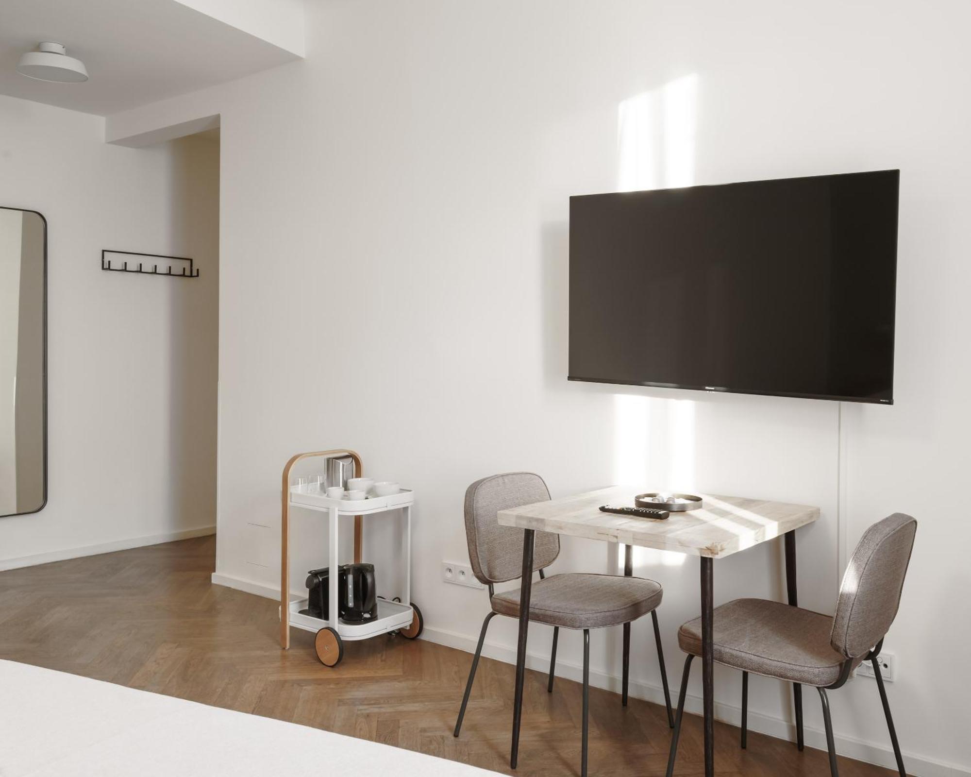 Limehome Halkova Aparthotel Praga